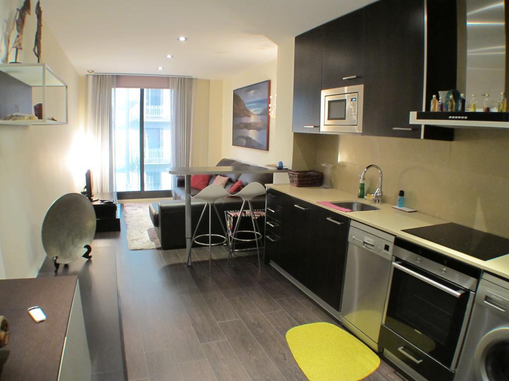 Barcelona4Seasons - Muntaner Appartement Buitenkant foto
